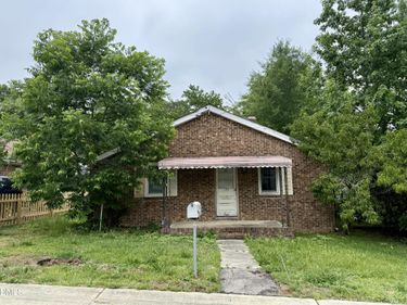 502 1st Street, Apex, NC 27502