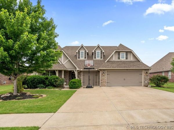 15517 E 87th Place N, Owasso, OK 74055