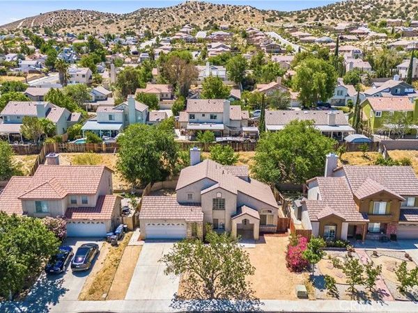 1524 Bengal Court , Palmdale, CA 93551