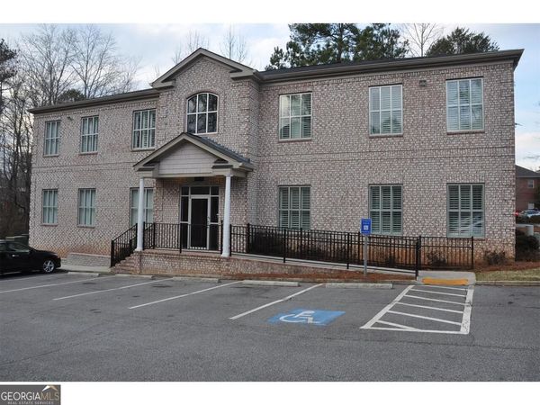 4652 Lawrenceville Highway NW, Lilburn, GA 30047