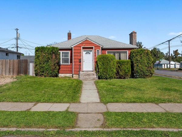 227 E E. CROWN Ave, Spokane, WA 99207
