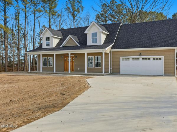 511 Harvest Point Road , Elizabeth City, NC 27909