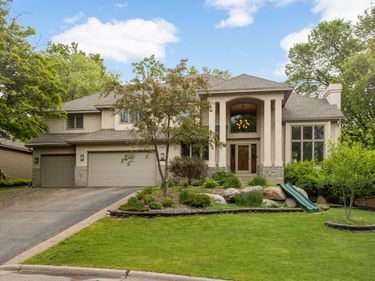 14905 White Oak Drive, Burnsville, MN 55337