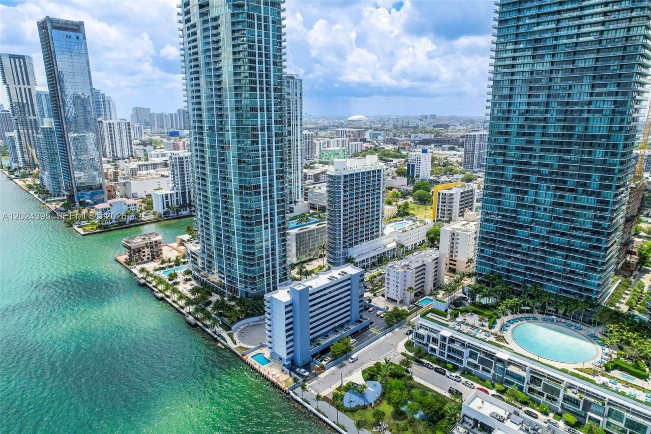 480 NE 30th St , Unit 1703, Miami, FL 33137 Photo