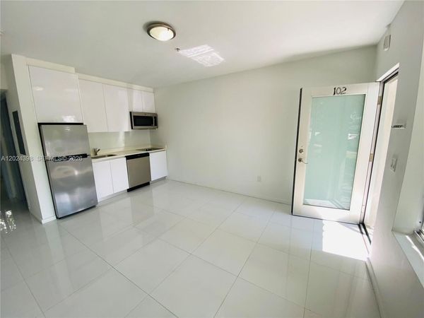801 15th St , Unit 102, Miami Beach, FL 33139