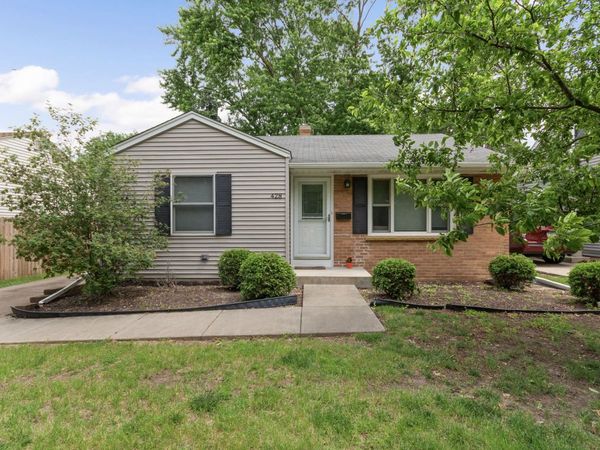 428 Ingleside Avenue , Aurora, IL 60506