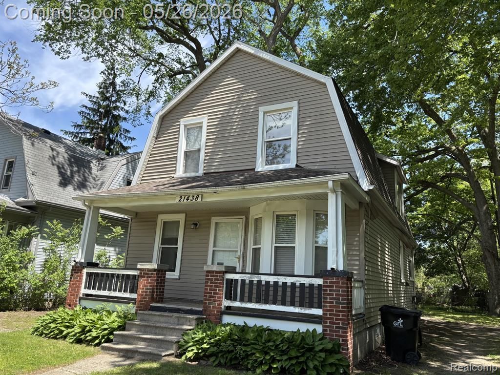 21438 Hamilton Avenue, Farmington Hills, MI 48336 Main Photo