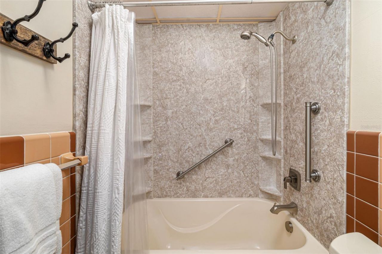 302 Bryn Mawr Island, Bradenton, FL 34207 Photo