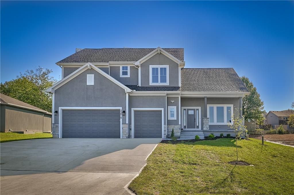 6004 Apache Drive, Shawnee, KS 66226 Main Photo