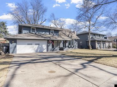 2517 S 167th Street , Omaha, NE 68130