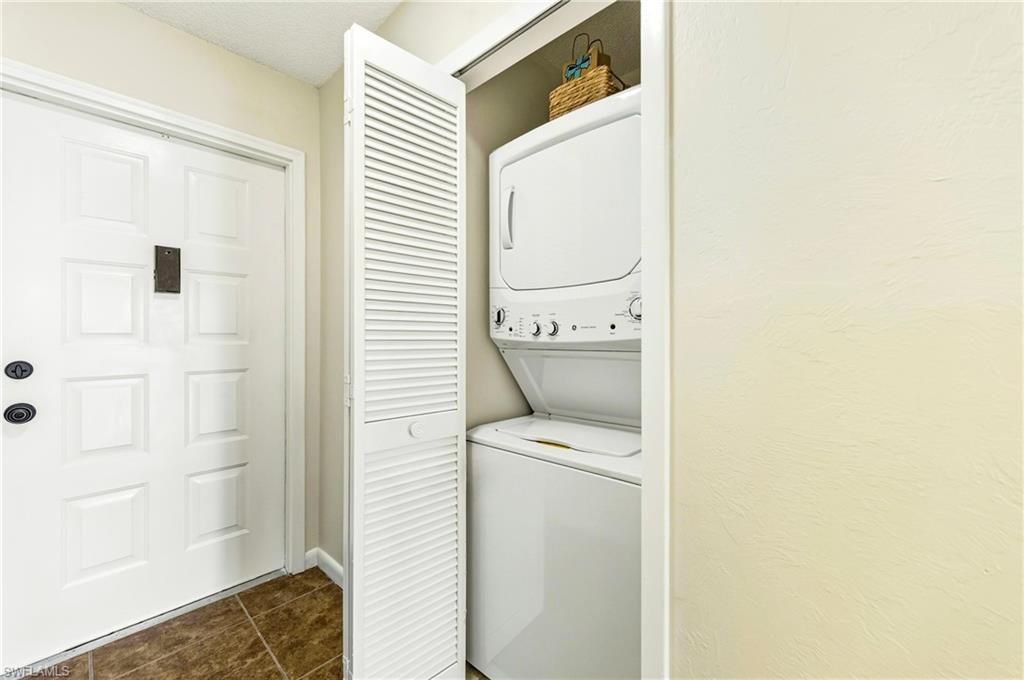 616 SE 14th Ter, Unit 201, Cape Coral, FL 33990 Photo