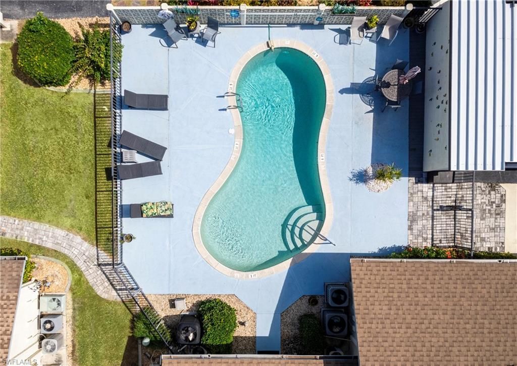 616 SE 14th Ter, Unit 201, Cape Coral, FL 33990 Photo