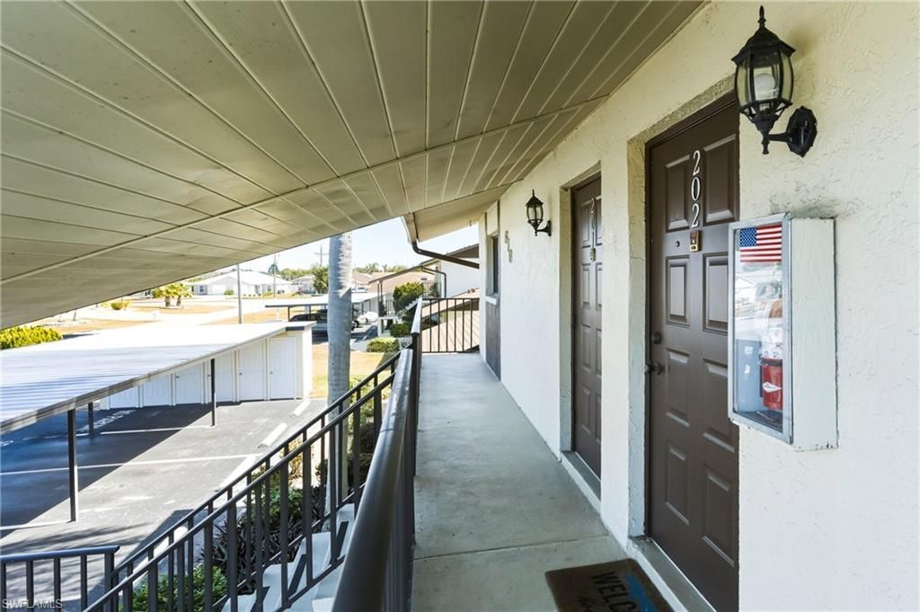 616 SE 14th Ter, Unit 201, Cape Coral, FL 33990 Photo