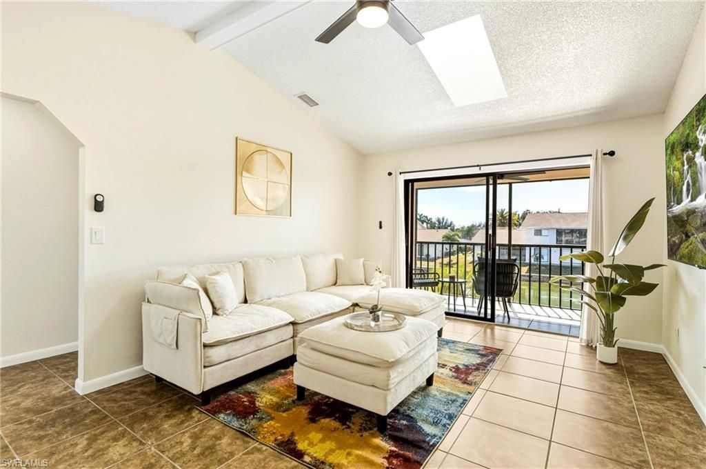 616 SE 14th Ter, Unit 201, Cape Coral, FL 33990 Photo