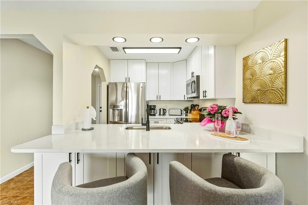 616 SE 14th Ter, Unit 201, Cape Coral, FL 33990 Photo