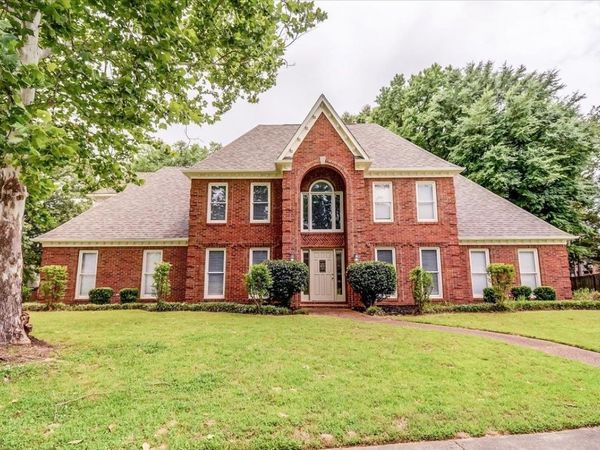 8855 BRIDLEWOOD LN, Memphis, TN 38016