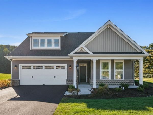 1004 Lakeshore Dr , Economy, PA 15005