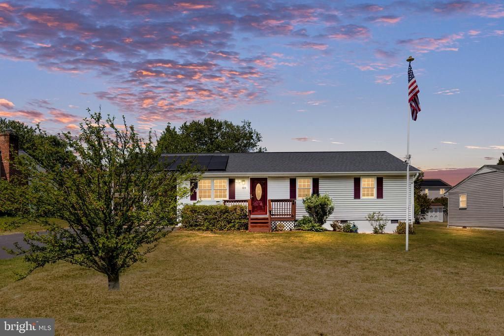 919 Eastern View Drive, Fredericksburg, VA 22405 Main Photo