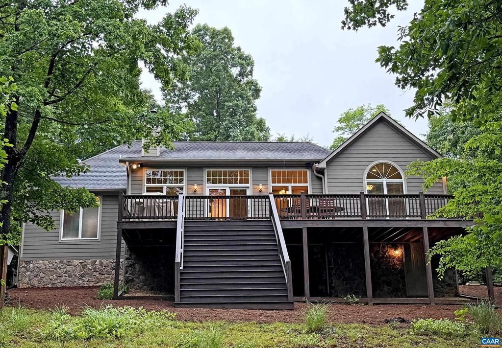 267 Cedar Glen Close, Nellysford, VA 22958 Main Photo