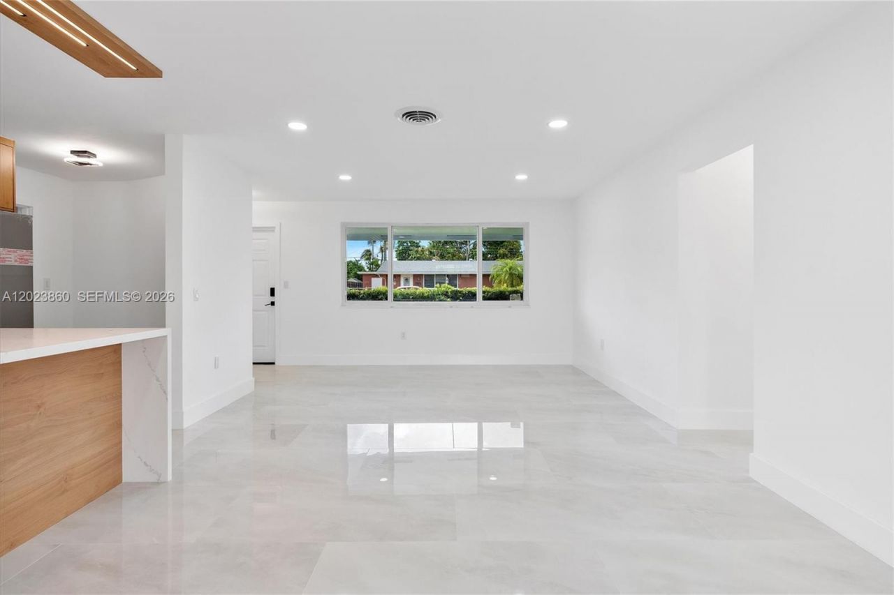 7860 NW 12th St , Pembroke Pines, FL 33024 Photo