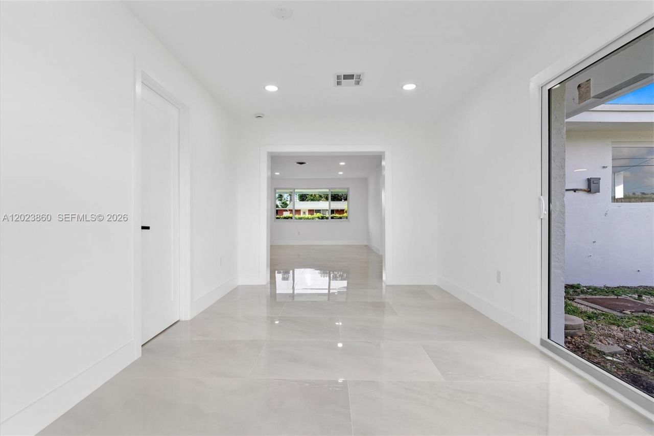 7860 NW 12th St , Pembroke Pines, FL 33024 Photo