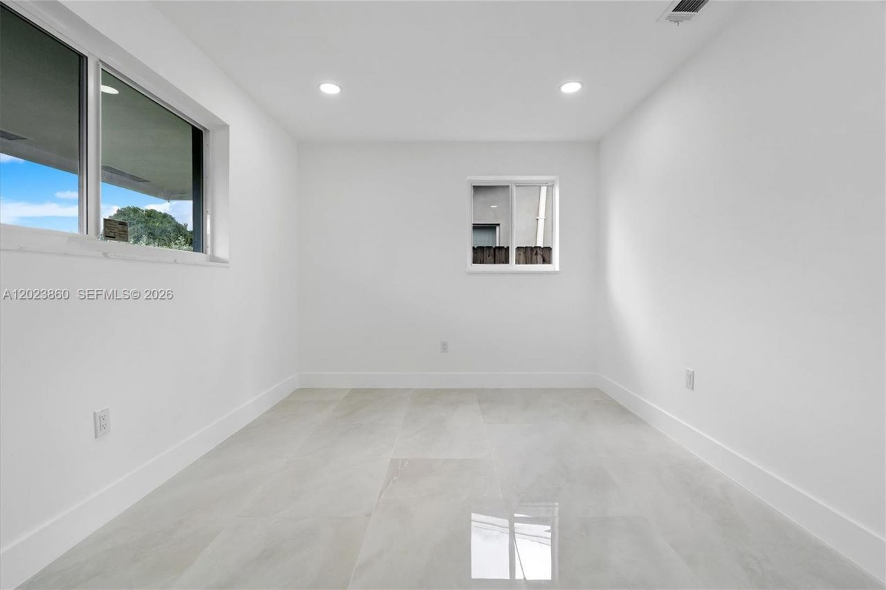 7860 NW 12th St , Pembroke Pines, FL 33024 Photo