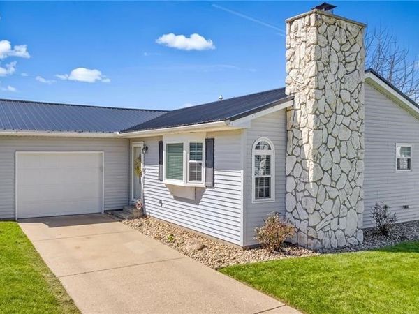 1206 14th Street , Vienna, WV 26105