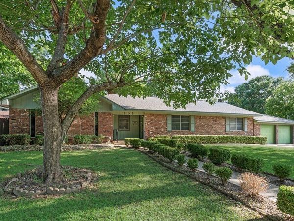 305 W 2nd North Street, Kaufman, TX 75142