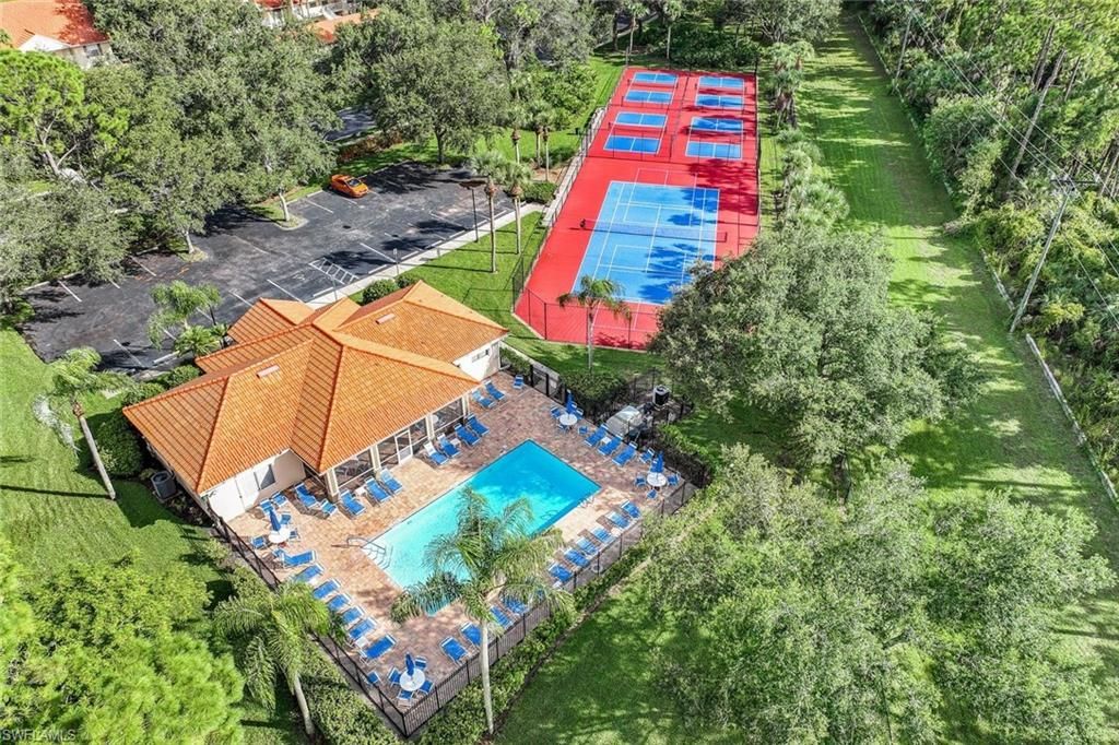 432 Valerie Way, Unit 102, Naples, FL 34104 Photo