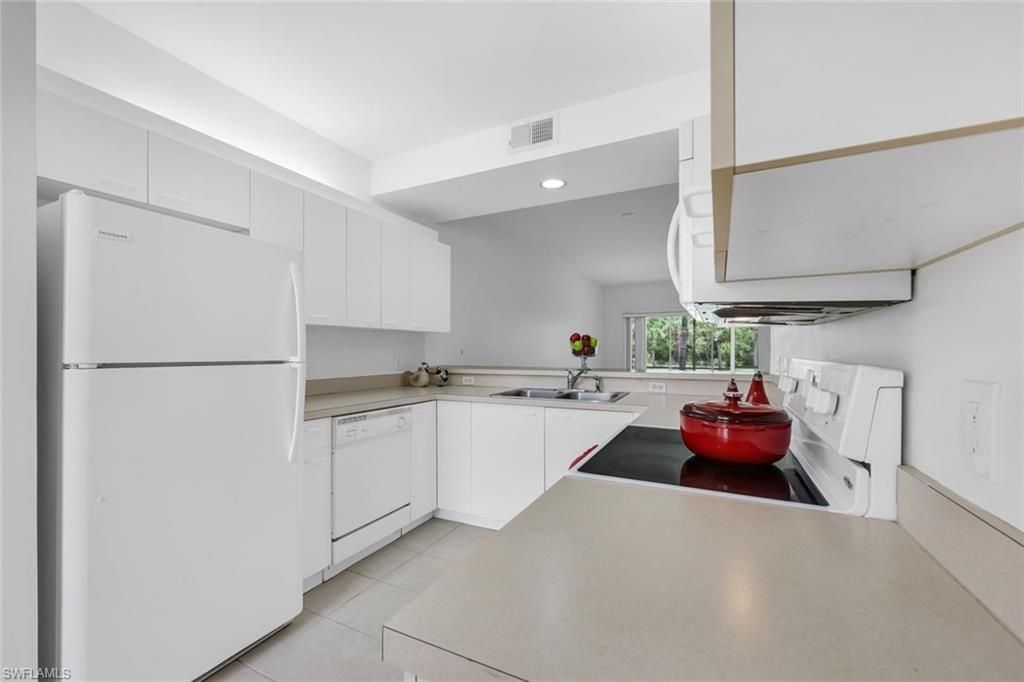432 Valerie Way, Unit 102, Naples, FL 34104 Photo