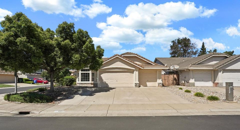 8992 Panamint Ct, Elk Grove, CA 95624 Photo