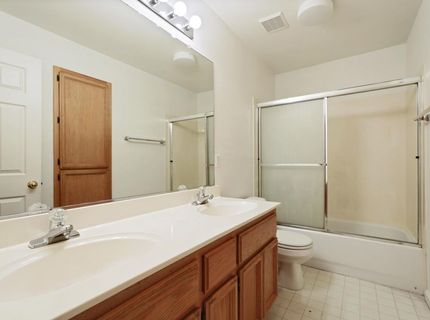 8992 Panamint Ct, Elk Grove, CA 95624 Photo