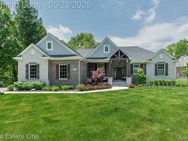 60553 PENNINGTON Way, Washington Twp, MI 48306