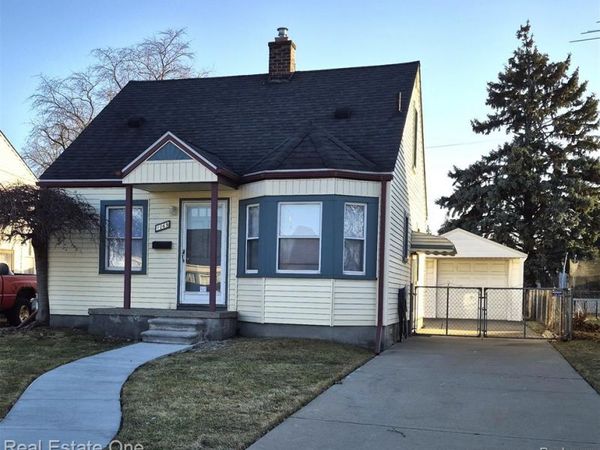 1069 Mulberry Street, Wyandotte, MI 48192