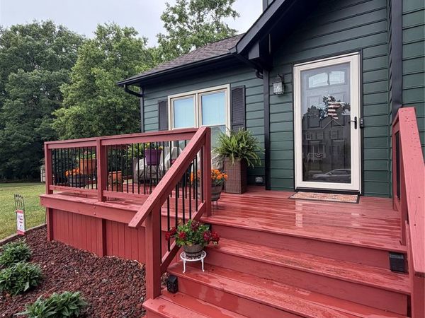 5438 Winding Oak Drive , Hickory, NC 28602
