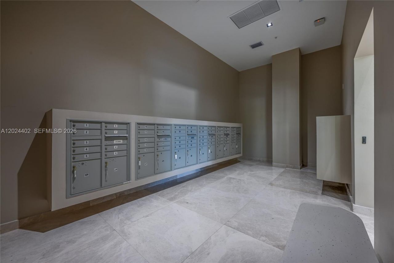 840 NE 130th Street , Unit 302, North Miami, FL 33161 Photo