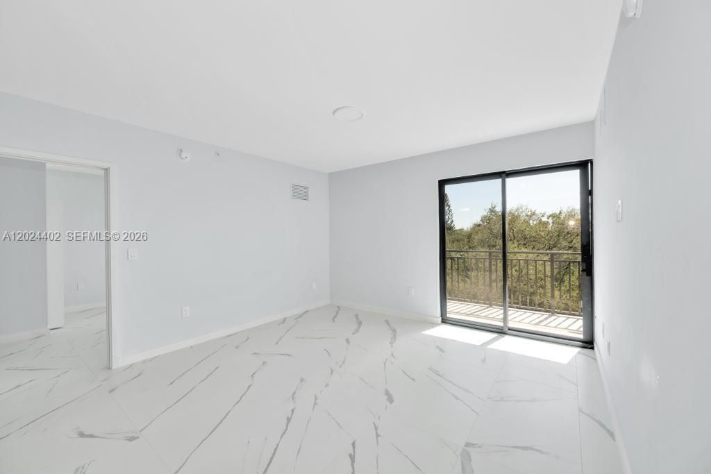 840 NE 130th Street , Unit 302, North Miami, FL 33161 Photo