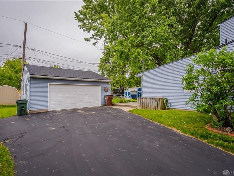 209 Brentwood Drive, Englewood, OH 45322 Photo 32