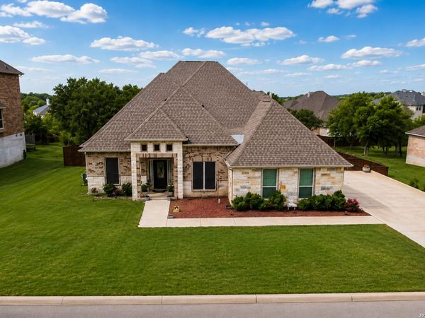 528 Lilly Blf, Castroville, TX 78009