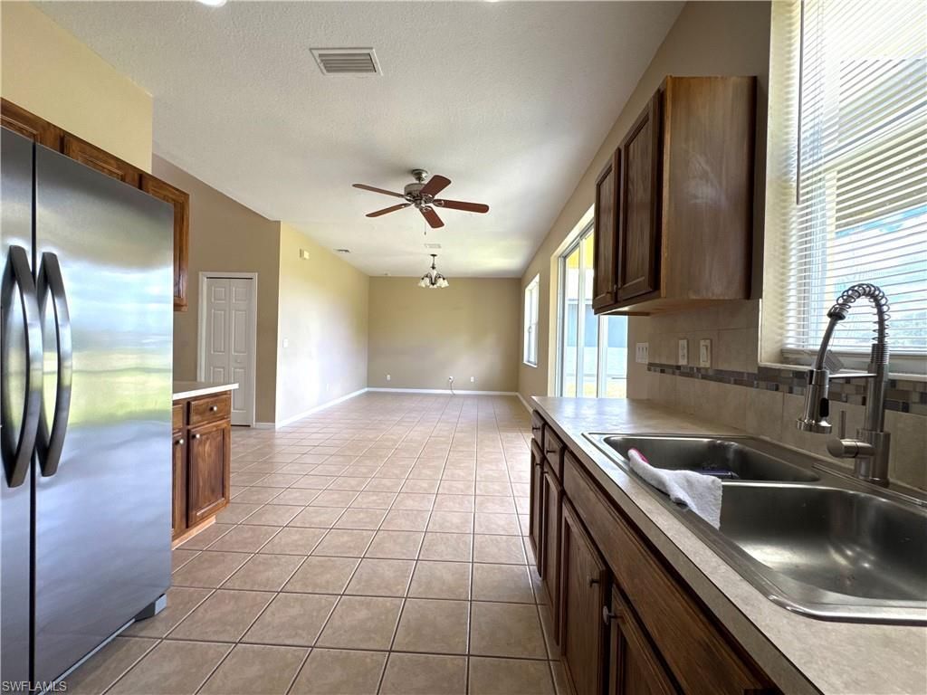 117 Shadow Lakes Dr, Lehigh Acres, FL 33974 Photo