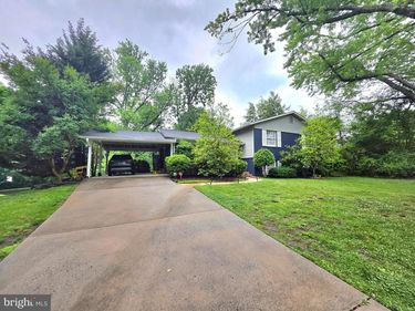 2215 COLLINGWOOD ROAD, ALEXANDRIA, VA 22308