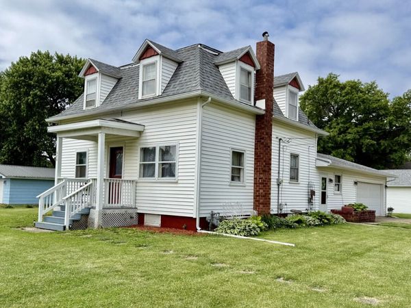 620 NE 1st Avenue , Galva, IL 61434