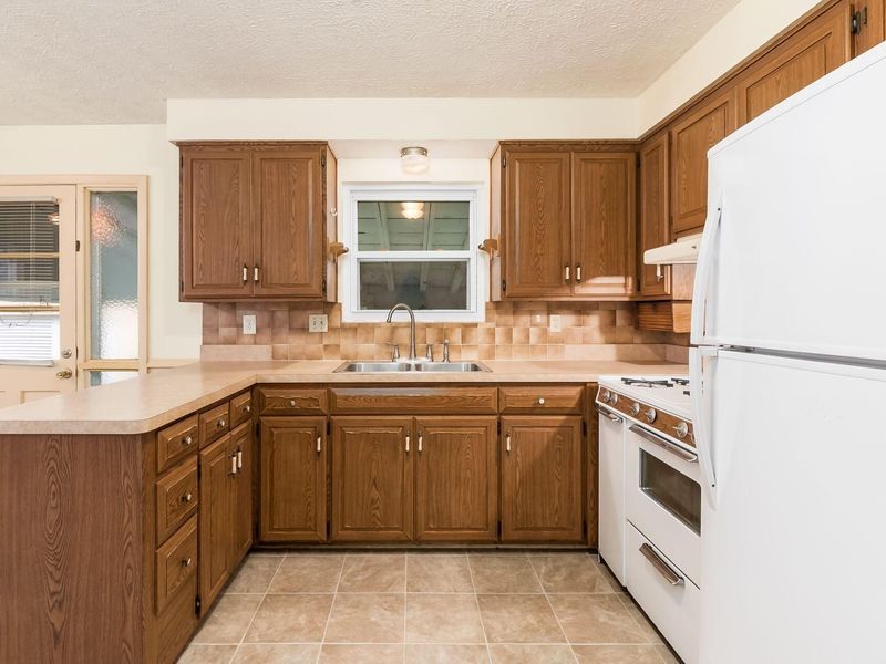 1451 Shanley Drive, Columbus, OH 43224 Photo 13