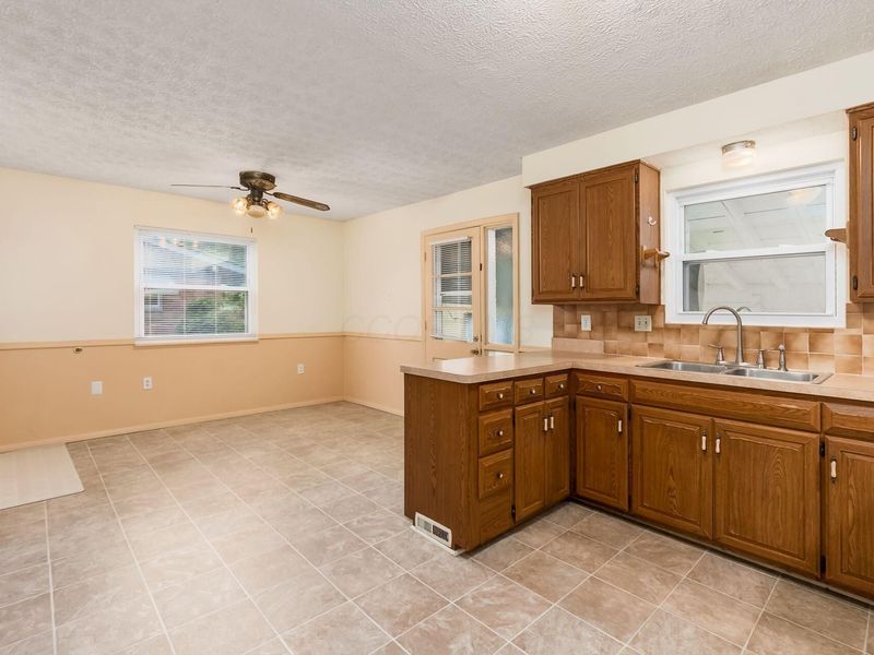 1451 Shanley Drive, Columbus, OH 43224 Photo 15