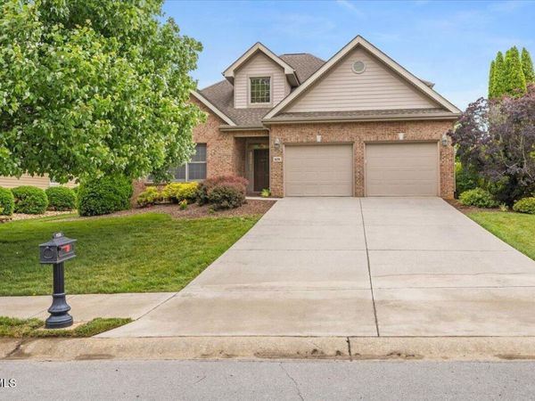 1128 Waterbrooke Lane, Johnson City, TN 37604