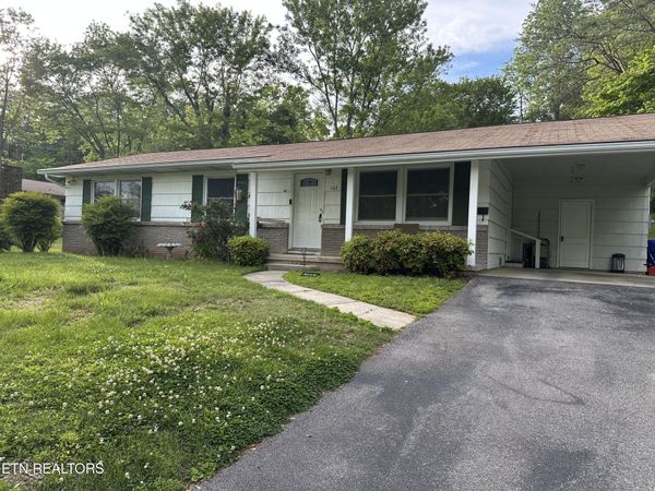 103 Macon Lane, Oak Ridge, TN 37830