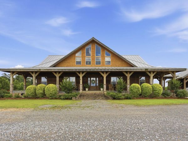 11281 Mississippi 21 , Forest, MS 39074