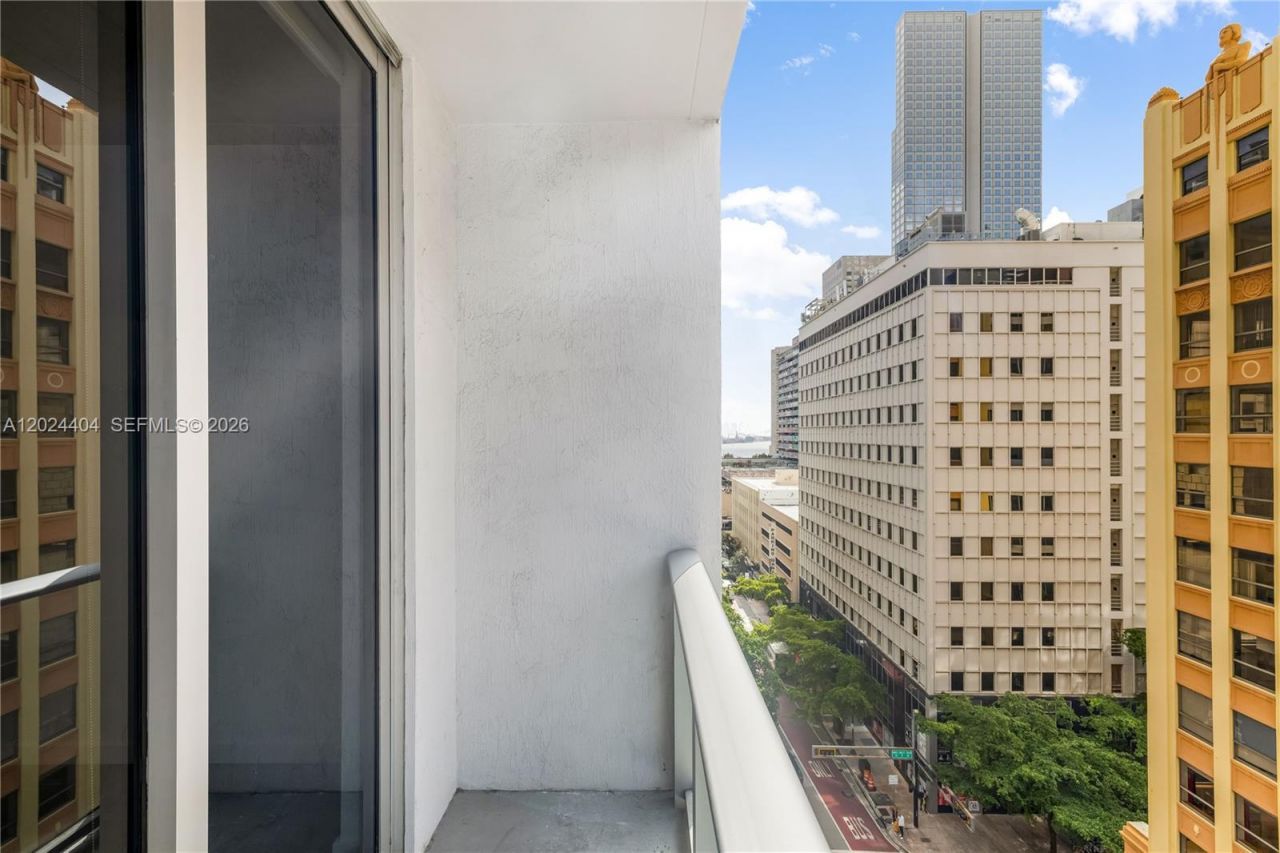 151 SE 1st St , Unit 905, Miami, FL 33131 Photo