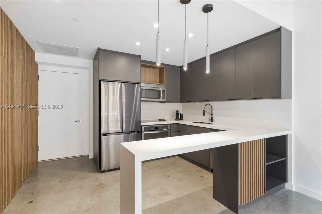 151 SE 1st St , Unit 905, Miami, FL 33131 Photo