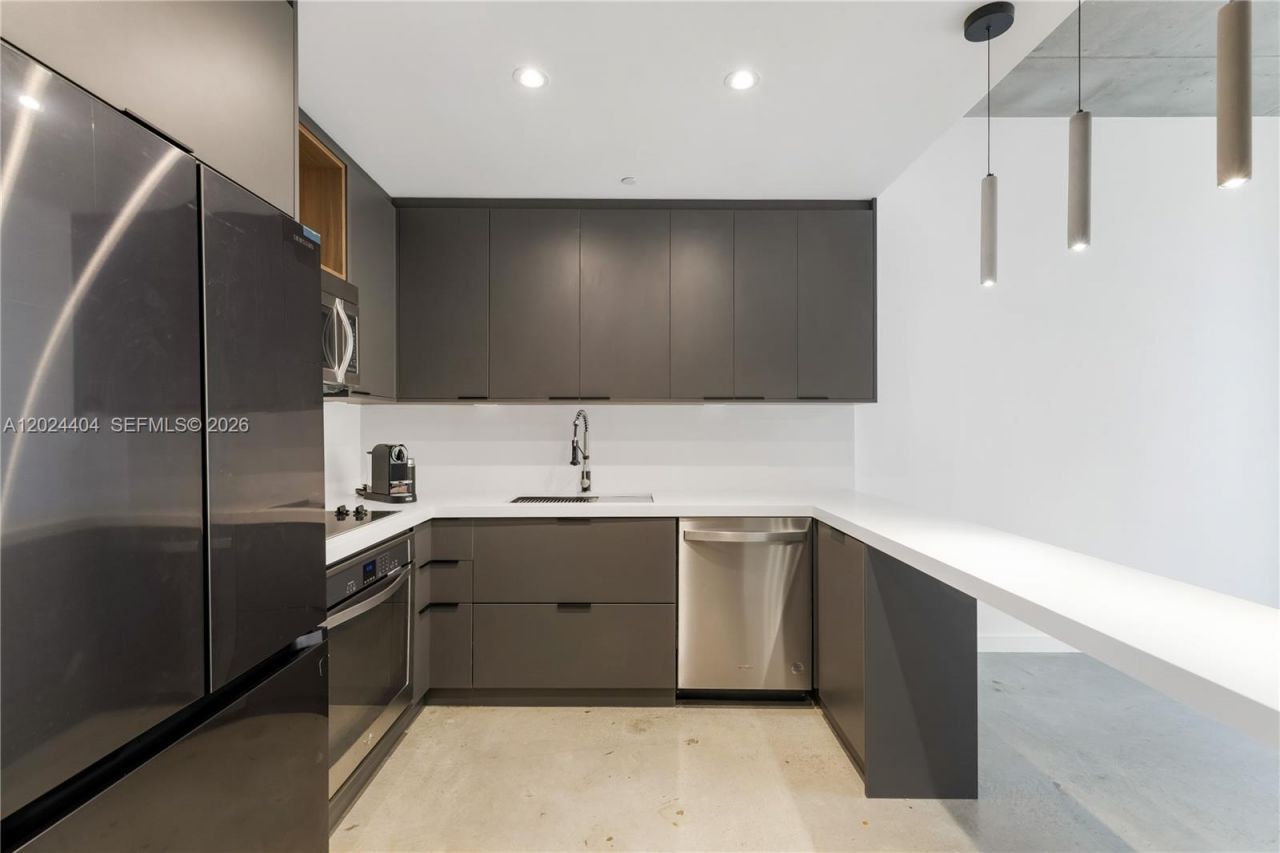 151 SE 1st St , Unit 905, Miami, FL 33131 Photo